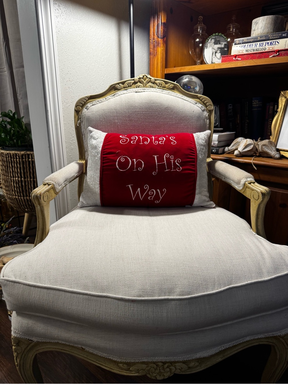Holiday Accent Pillow - Red "Santa's On His Way"